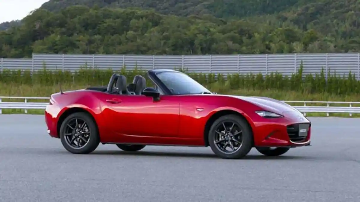 Mazda MX-5 Soft-top Siap Hadir Lebih Dulu di Pasar Indonesia