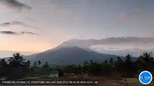 API-GUNUNG-LEWOTOBI-LAKI-LAKI-Gunung-Api-Lewotobi-Laki-laki.jpg