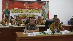 Komando-Distrik-Militer-1605Belu-mengikuti-Rakornis-TNI-Manunggal-Membangun-Desa.jpg