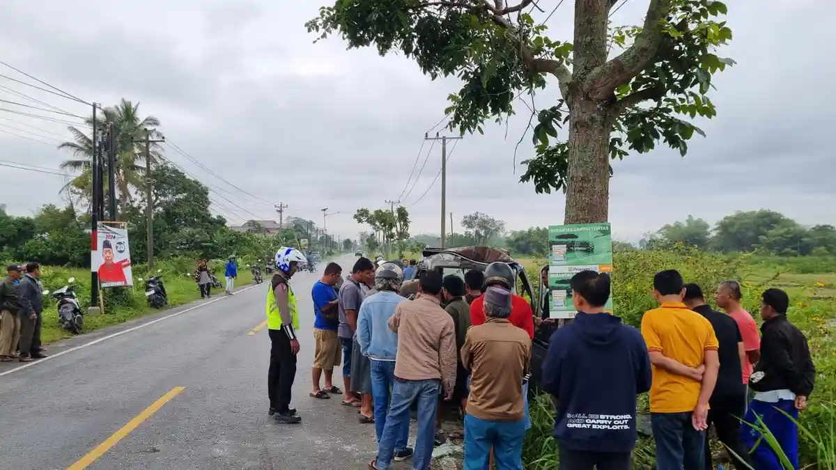 Mobil Angkutan Pedesaan Berpenumpang 15 Orang Terbalik di Toba, Berikut Nama-nama Korban