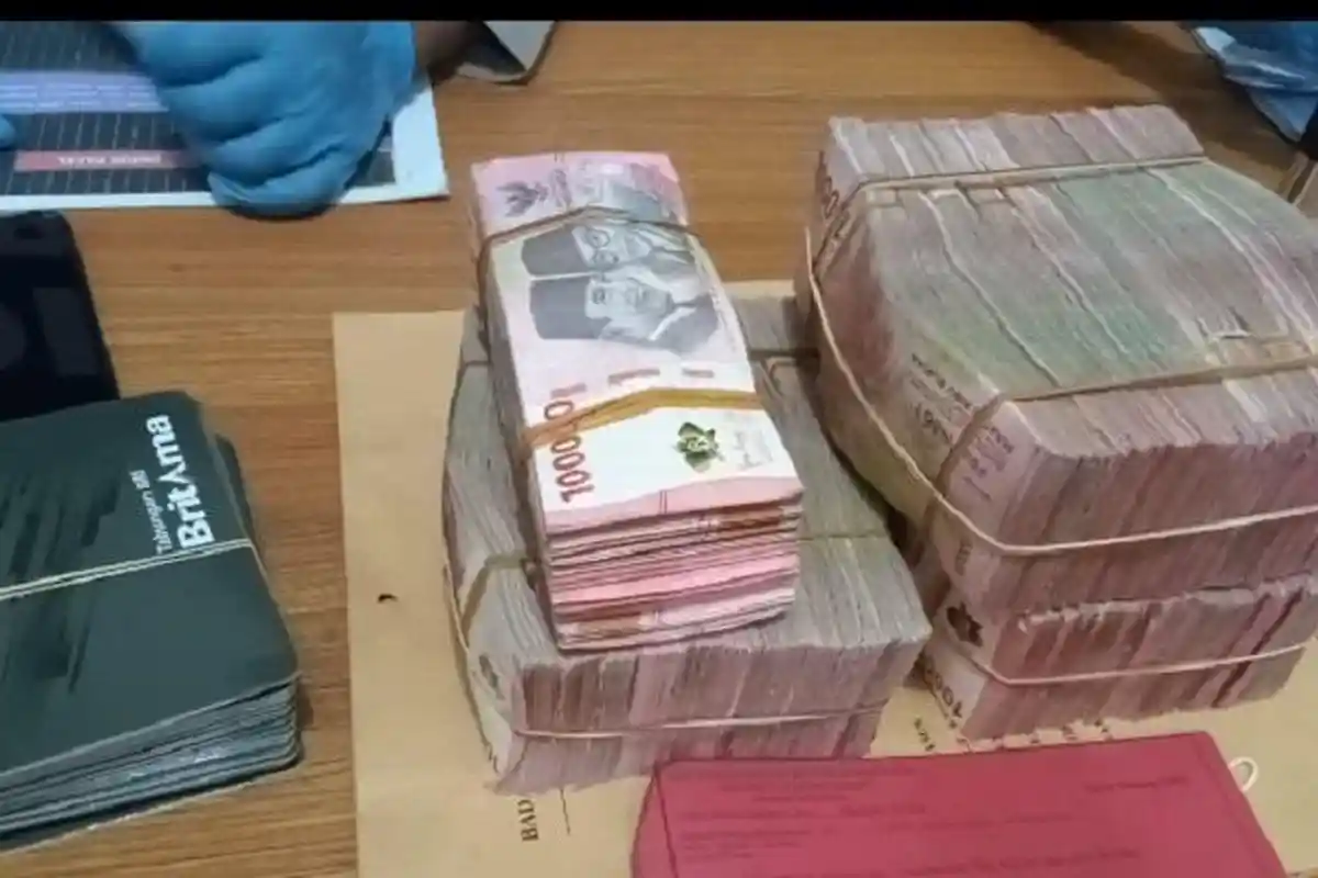 Polisi Sita Rp 335 Juta Duit Korupsi Bantuan Gempa Mamasa, Begini Modus Tersangka