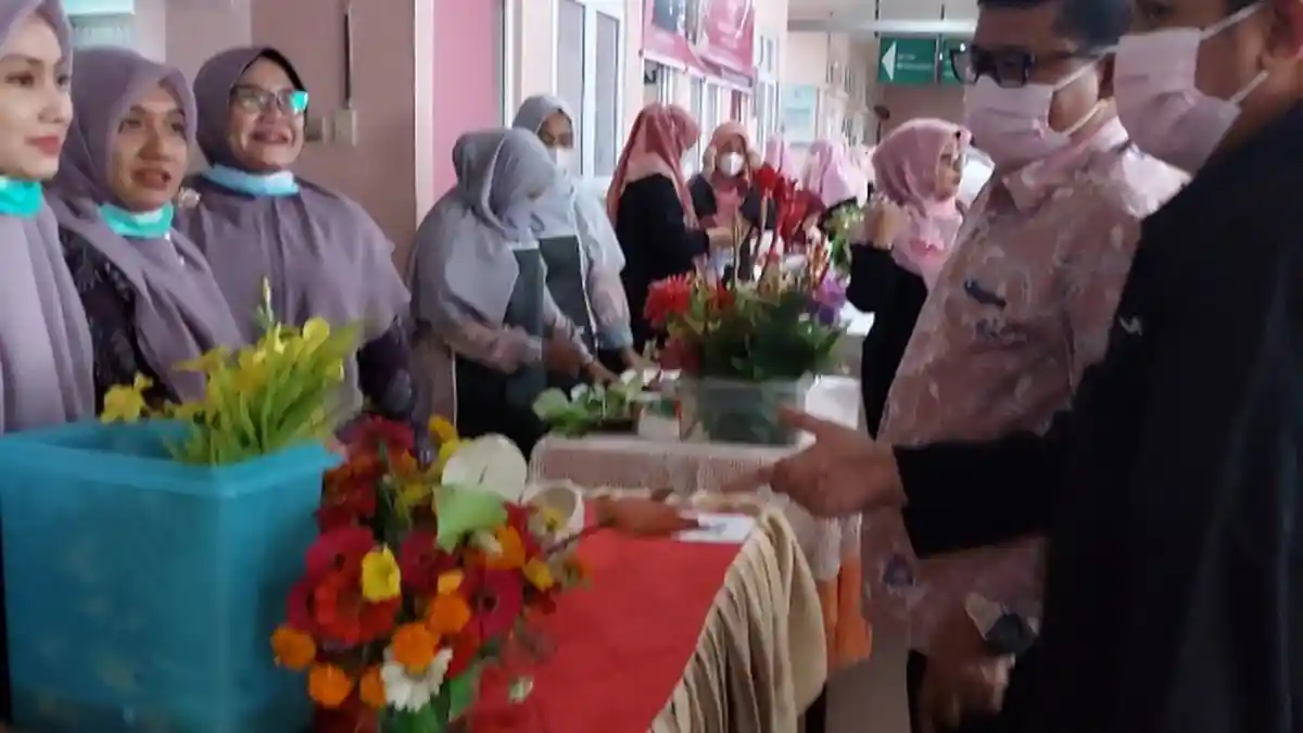 Tenaga Medis dan Nonmedis RSUD Bireuen Ikut Lomba Peringati Hari Ibu