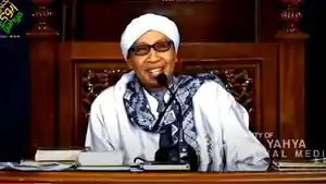 Bolehkah-Sholat-Isya-Tengah-Malam-Sekalian-Tahajud-Simak-Penjelasan-Buya-Yahya.jpg