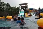 Serunya Berburu Ombak di Lalagoon Waterpark, Destinasi Baru Favorit di Jatinangor Sumedang
