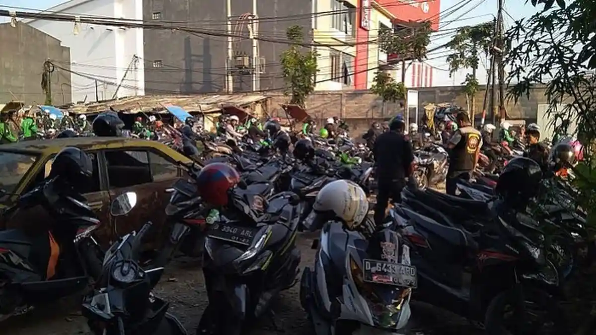 Ojol vs Opang di Cikoneng Kab Bandung, mulai Bentrok hingga Geruduk Pangkalan Ojek
