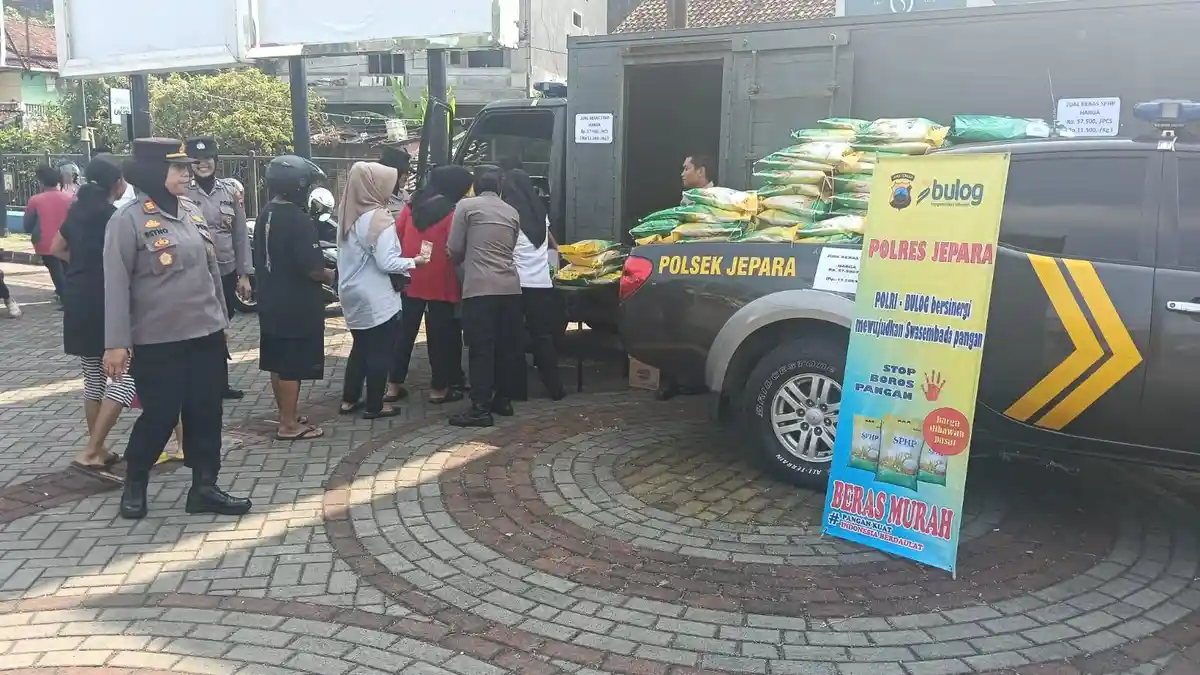 Polres Jepara dan Bulog Gelar Pasar Beras Murah, Warga Antusias Sambut Program Pemerintah