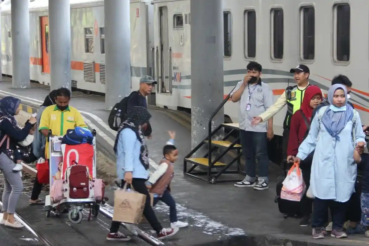 KAI Daop 8 Surabaya: Jalur Haurpugur-Cicalengka Sudah Dapat Dilewati KA dengan Kecepatan Terbatas