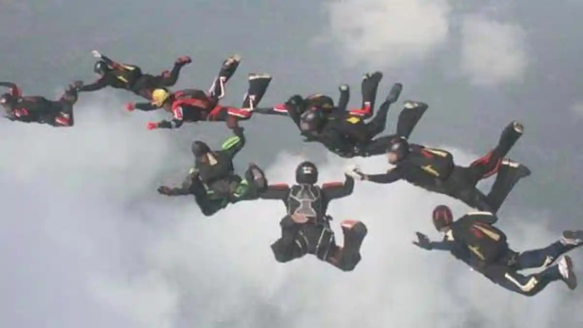 Wajah Gembira Mardi Rambo, Kopassus yang Belasan Kali Ikut Misi Berbahaya Akhirnya Bisa Mendarat