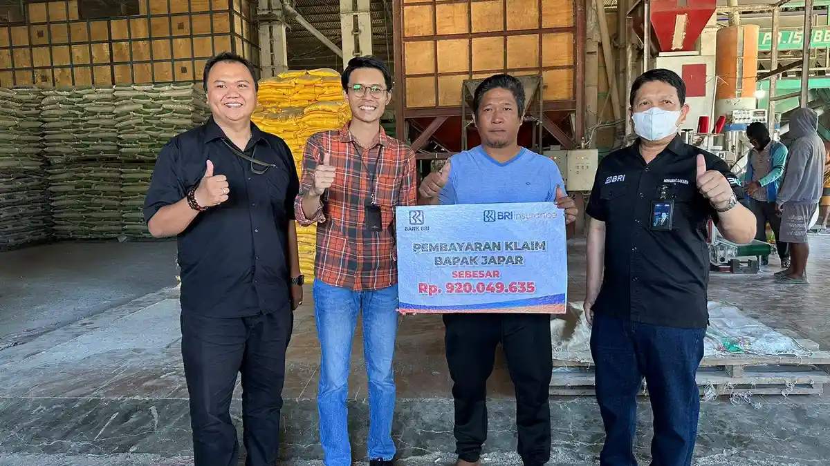 BRINS Bayar Klaim ke Warga Terdampak Kebakaran di Kabupaten Sidrap
