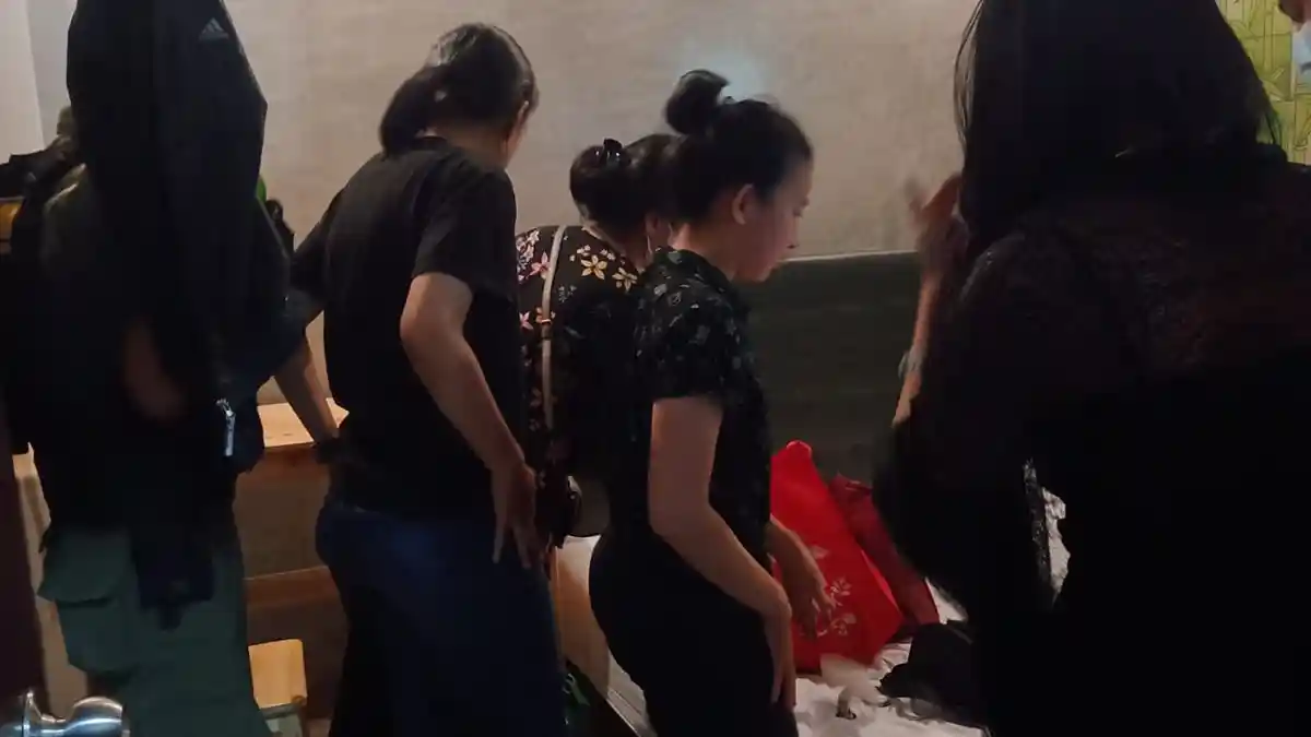 Gerebek Hotel di Ciputat, Satpol PP Amankan 20 Perempuan Open BO