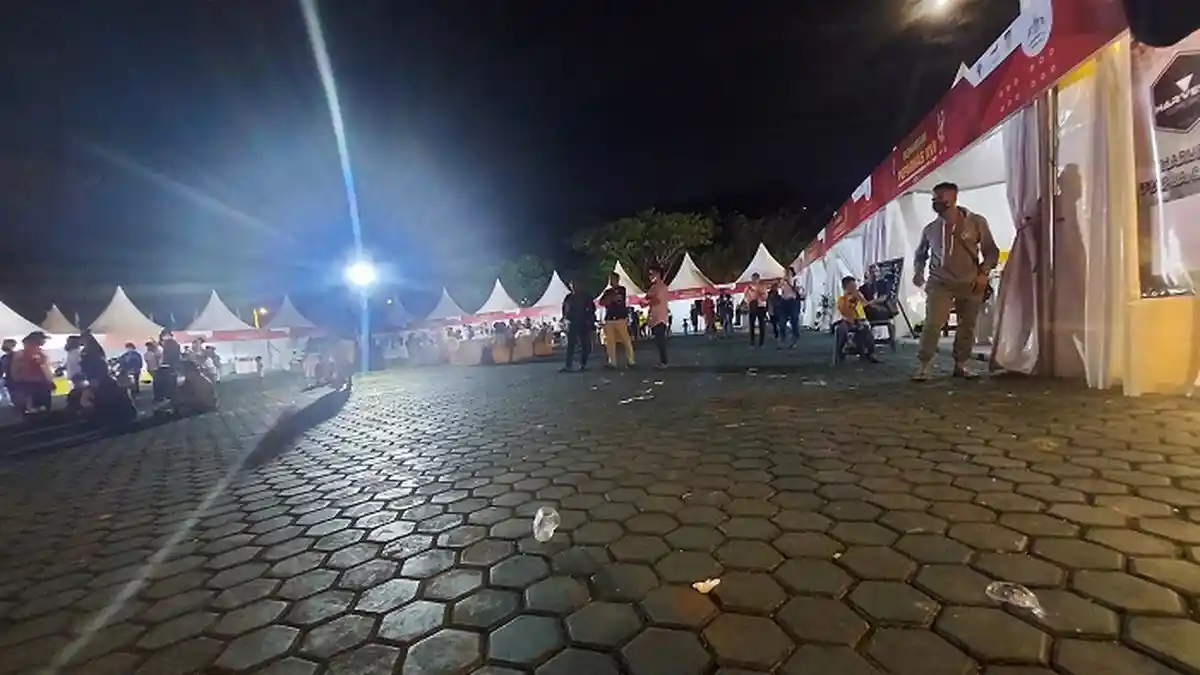Pedagang Kaki Lima Berharap Berkah dari Gebyar Peparnas XVI Papua
