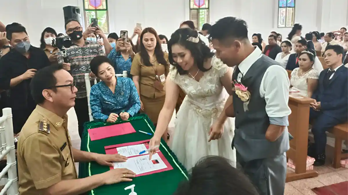 Wali Kota Tomohon Caroll Senduk Catat Pernikahan 63 Pasangan Suami Istri, Program TP PKK