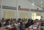 suasana-sidang-paripurna-dprd-sumba-timur.jpg
