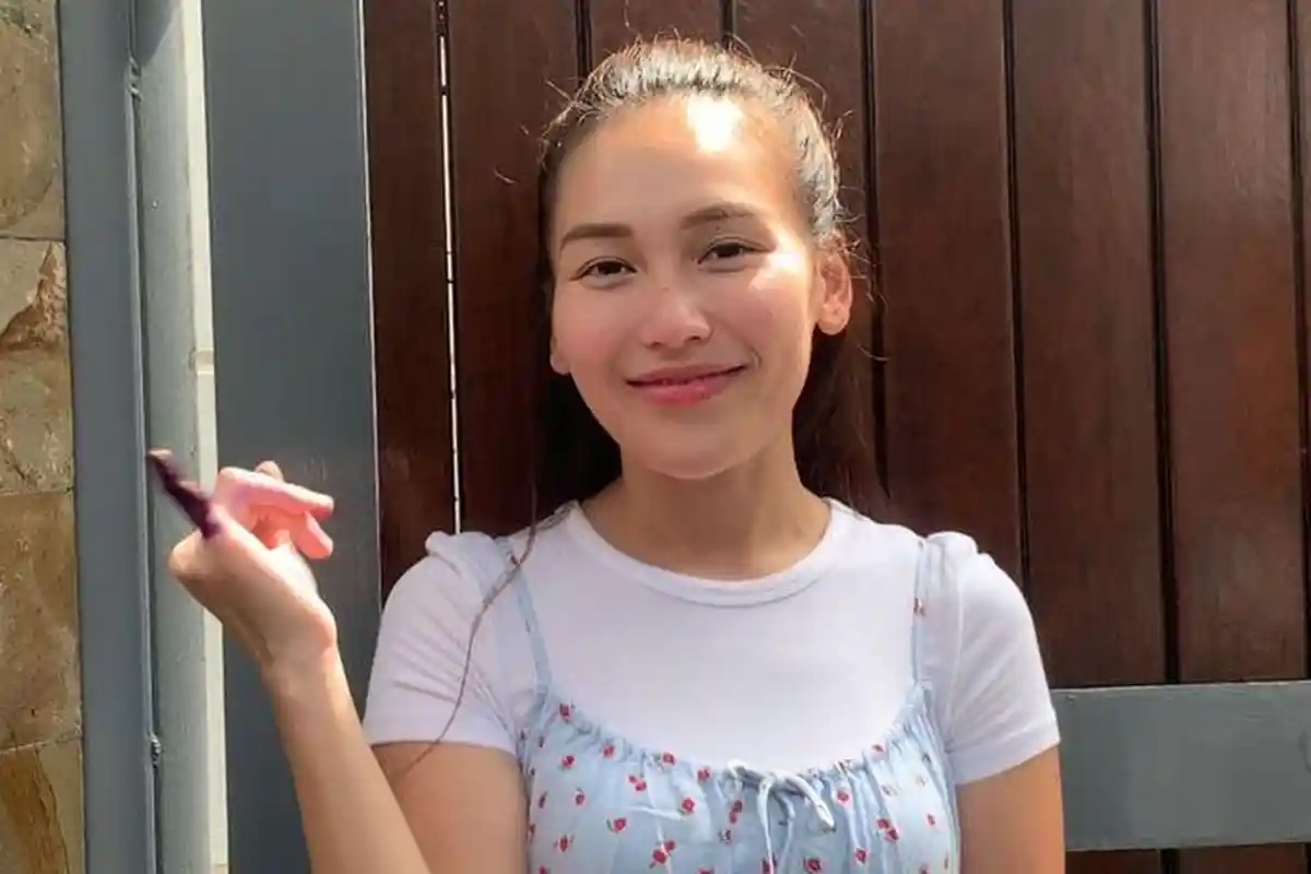 Ayu Ting Ting Ikut Nyoblos,  Sang Biduan Berharap Pemimpin Baru Bisa Atasi Kemacetan di Depok