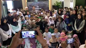 FOTO-Boni-Hargens-menggelar-doa-bersama-ratusan-anak-yatim-piatu.jpg