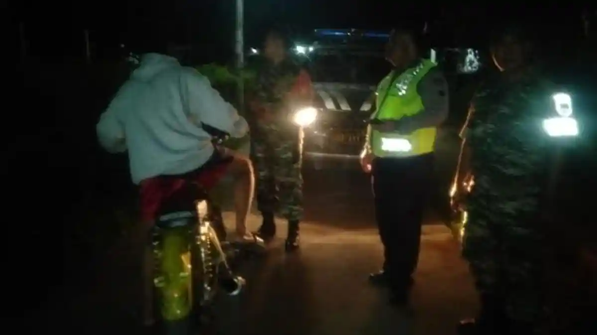 Perang Sarung di Semarang Melibatkan Remaja, Polisi: Sarung Buat Ibadah