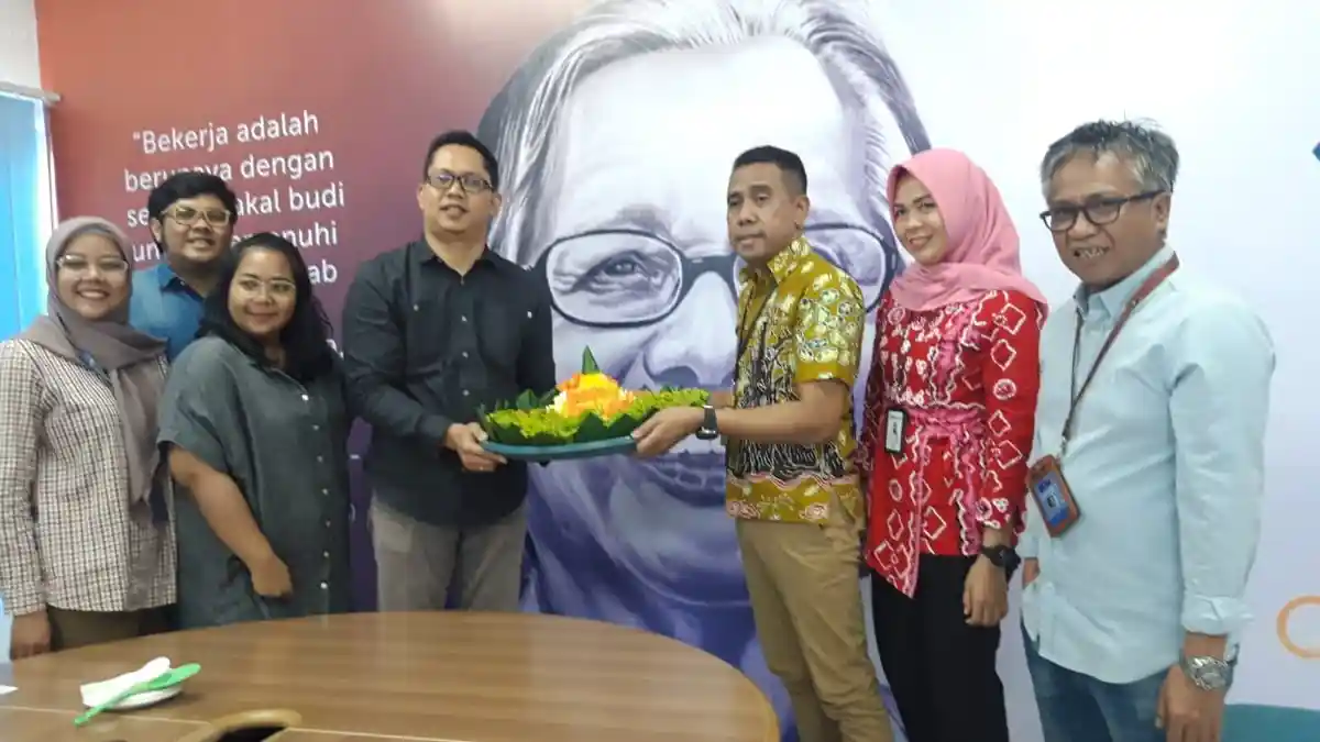 Join to Celebrating Tribun Batam 15th Anniversary, BRI Bank Leaders Giving Wishes and Prayers