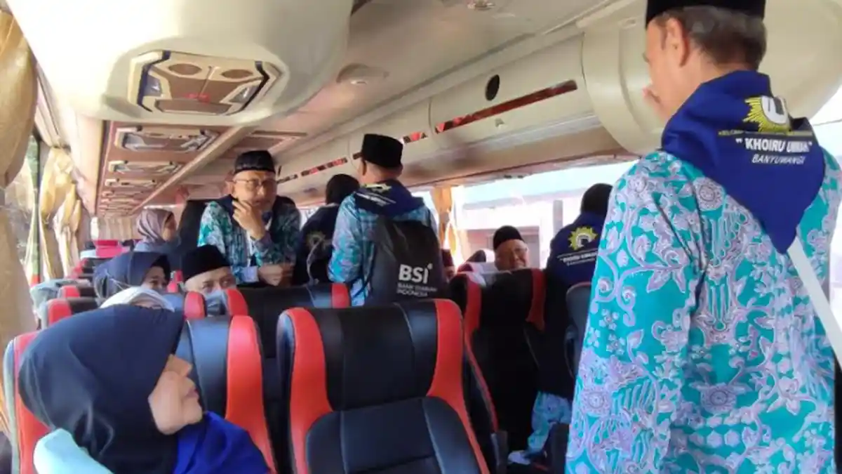 52 Calon Jamaah Haji Dari Banyuwangi Mendadak Diminta Berangkat ke Asrama Haji Surabaya