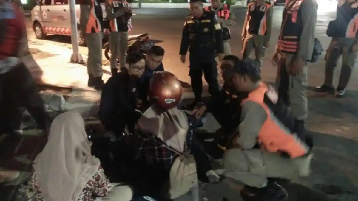 Akibat Motor Selip, Dua Wanita Alami Kecelakaan di Jalan Walikota Mustajab Surabaya