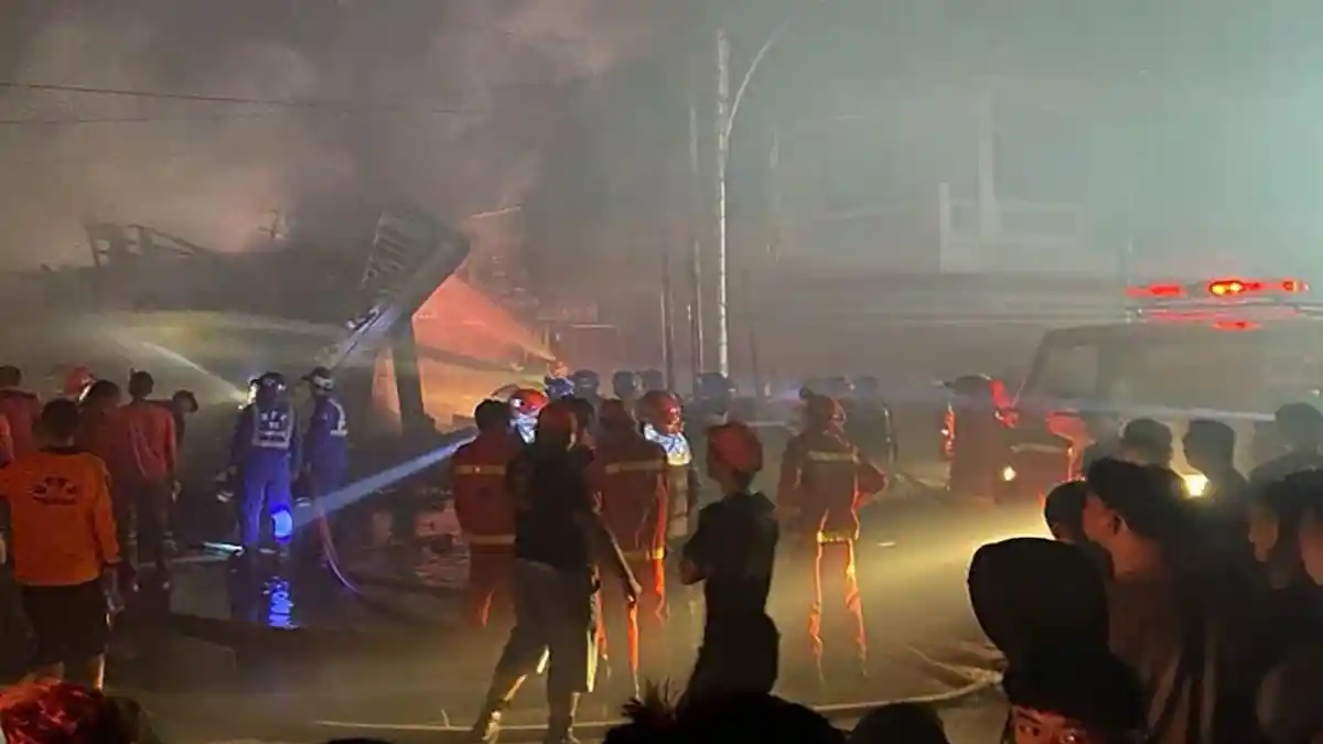 Ruko 2 Pintu di Pemangkat Hangus Terbakar, Polisi Ungkap Dugaan Korsleting 