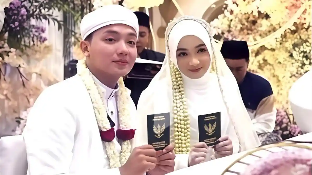 Profil Gus Anas Hidayatulloh Suami Ning Umi Laila, Benarkah Anak Kyai?