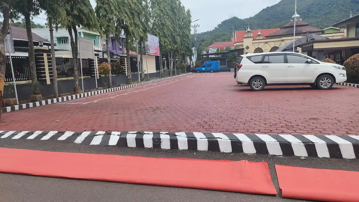 'Karpet Merah' Sambut Kapolda Sulsel di Polres Enrekang