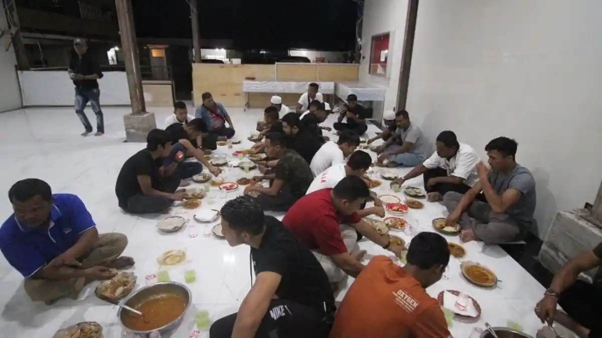 Dalam Suasana Penuh Haru, Warga Aceh di Bali Jamu Makan Malam Tim Persiraja