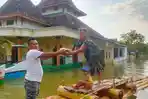 Relawan-Wtijaksono-Foundation-bantuan-korban-terdampak-banjir-di-wilayah-Pati-selatan.jpg