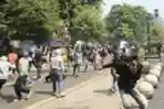 Bentrok Demo Tolak UU Omnibus Law Jogjakarta