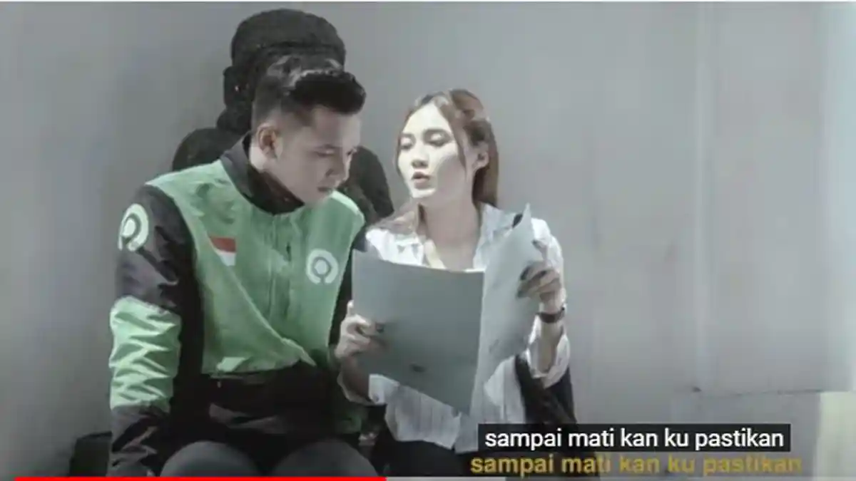 Chord dan Kunci Gitar Banyu Moto - Nella Kharisma ft Dory Harsa Versi Mudah, Makna dan Download MP3