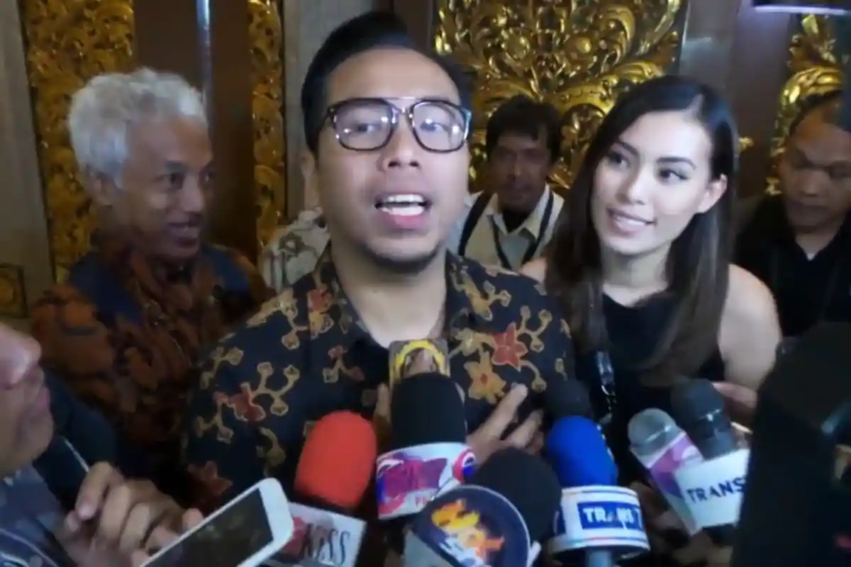 Sammy Simorangkir dan Kiki Amalia Sepanggung  di Babyface Club and Karaoke