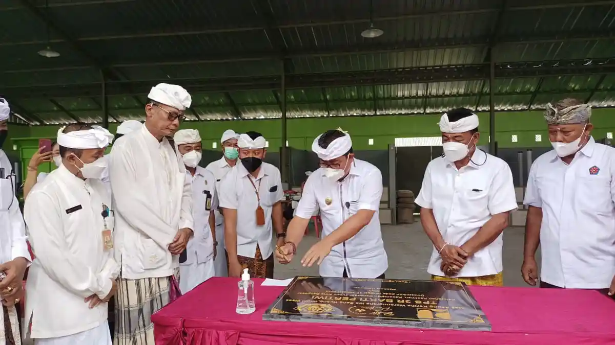 Wawali Arya Wibawa Resmikan TPS3R Bakti Pertiwi Kelurahan Kesiman