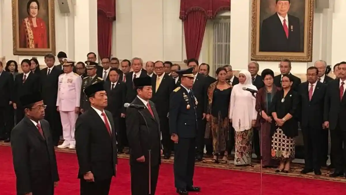 Presiden Jokowi Lantik Idrus Marham, Moeldoko, Agum Gumelar, dan KSAU Baru