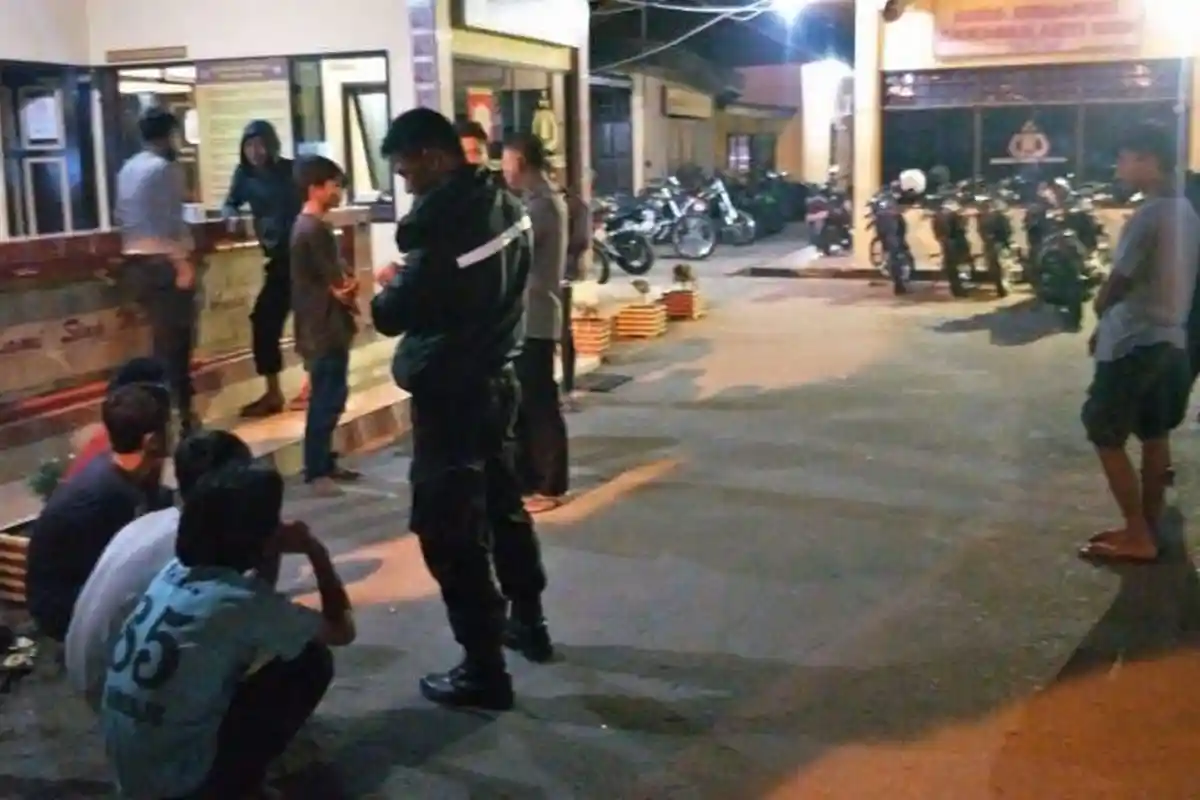 Ancam Brimob, Sembilan Pemuda Digelandang ke Mapolres Tana Toraja