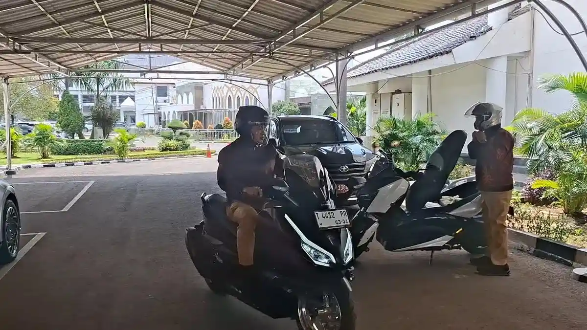 Hemat BBM, Pemkab Karawang Terapkan WFH Ketat dan Mobil Dinas Dikumpulkan di Satu Titik
