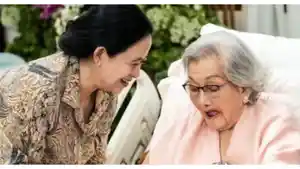Puan-saat-Bertemu-dengan-Eyang-Meri.jpg