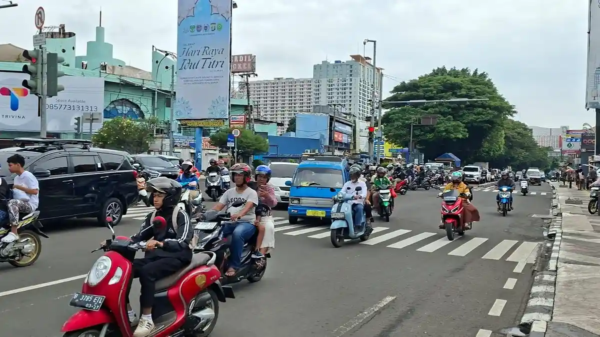 Wajah Normal Depok Telah Kembali: Jalan Margonda Padat Merayap Usai ...