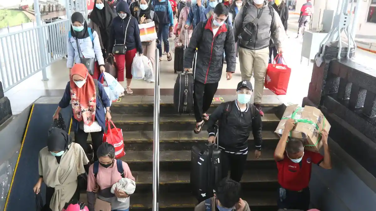 PPKM Level 3 saat Nataru Dibatalkan, Ini Respons Ketua Satgas IDI hingga DPR