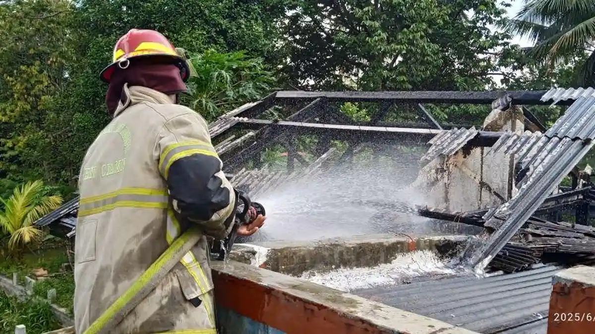 Diduga Akibat Korsleting Listrik, Gudang Milik Warga di Sadananya Ciamis Terbakar