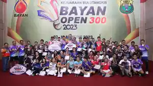 20230813_Suasana-penyerahan-hadiah-pada-upacara-penghormatan-pemenang.jpg