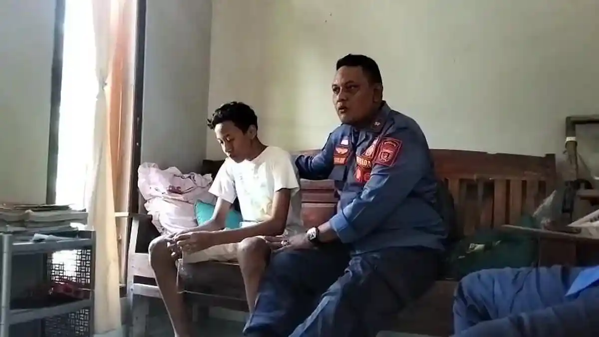 Bukan Kebakaran, Petugas Damkar Dipanggil Untuk  Menasihati Anak Main Petasan