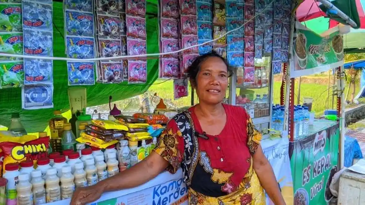 Kawasan Asrama Haji Mulai Dipadati PKL, Menyambut Jemaah dan Para Pengantar