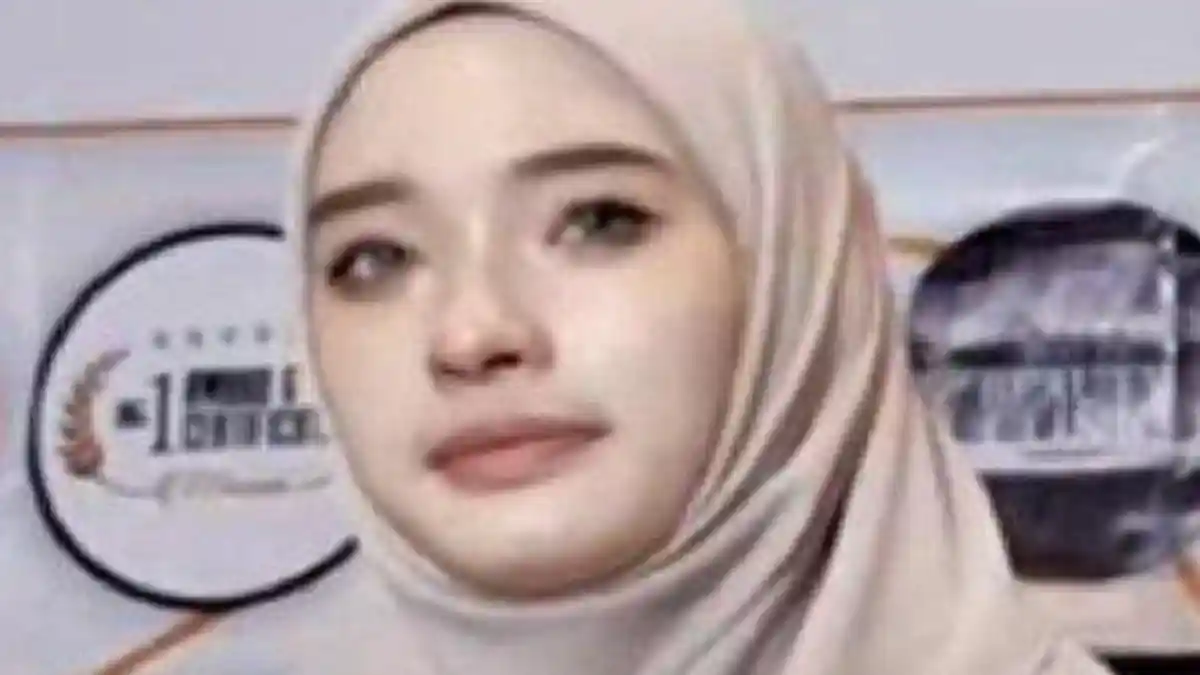 Alasan Inara Rusli Putuskan Buka Cadar, Ustaz Derry Sulaiman Beberkan Hal Ini