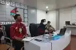 kepala-dinas-pariwisata-dan-kebudayaan-kabupaten-andi-tenriwati-tahri-melakukan-presentasi.jpg