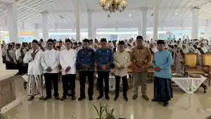 Wabup-Pasuruan-KH-Shobih-Asrori-di-acara-wisuda-tahfidz-se-Kabupaten-Pasuruan.jpg