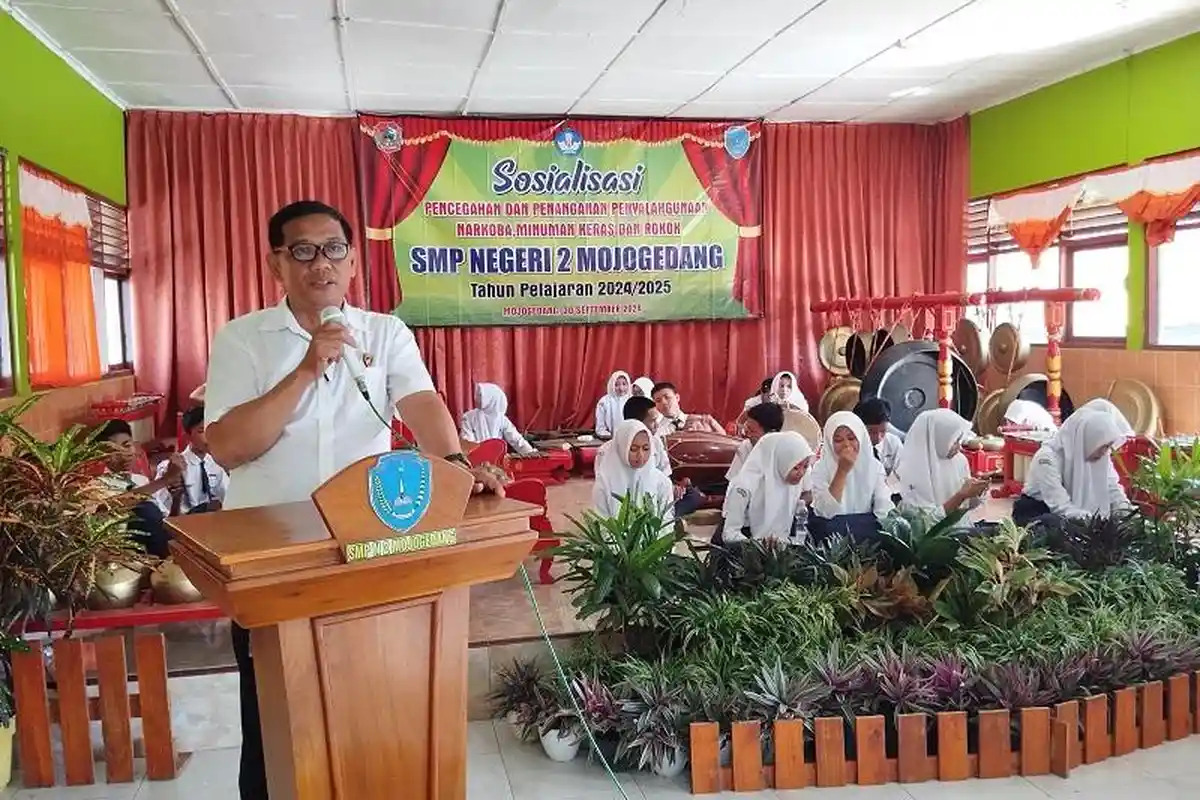 Bentengi Generasi Muda, Polres Karanganyar Sosialisasikan Bahaya Narkotika ke Sekolahan 