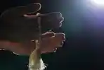 ilustrasi-berdoa-mohon-keselamatan-dunia-akhirat.jpg