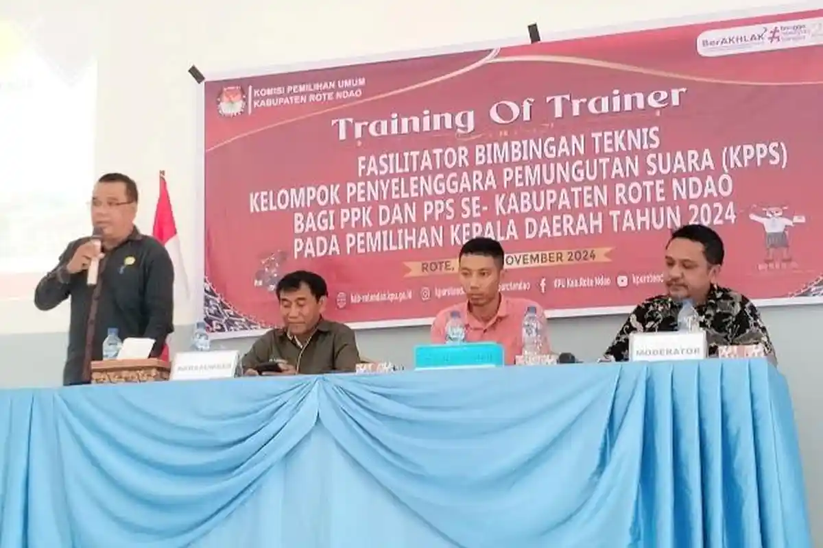TOT Fasilitator PPK dan PPS, Kaban Kesbangpol Rote Ndao Paparkan Dukungan Fasilitas Pemda di Pilkada
