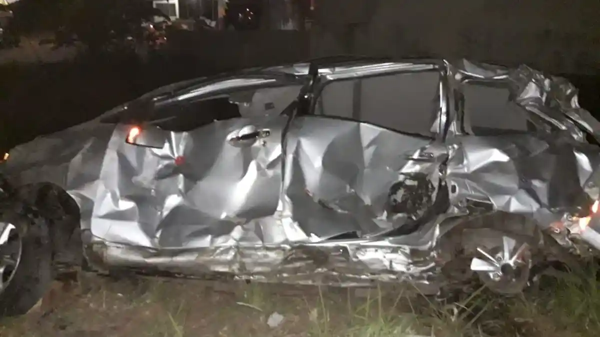 BREAKING NEWS : Kecelakaan Mobil Tertabrak Kereta Api di Cilacap, Lettu TNI Angga Pradipta Meninggal
