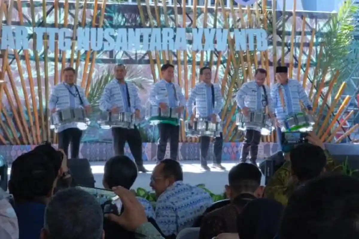 Menteri Abdul Halim Ingatkan Para Kades di NTB Tak Selewengkan Dana Desa